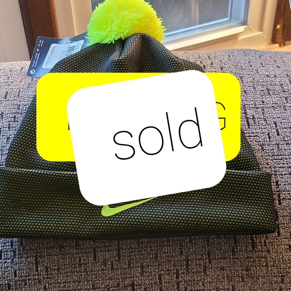 NWT Nike youth hat